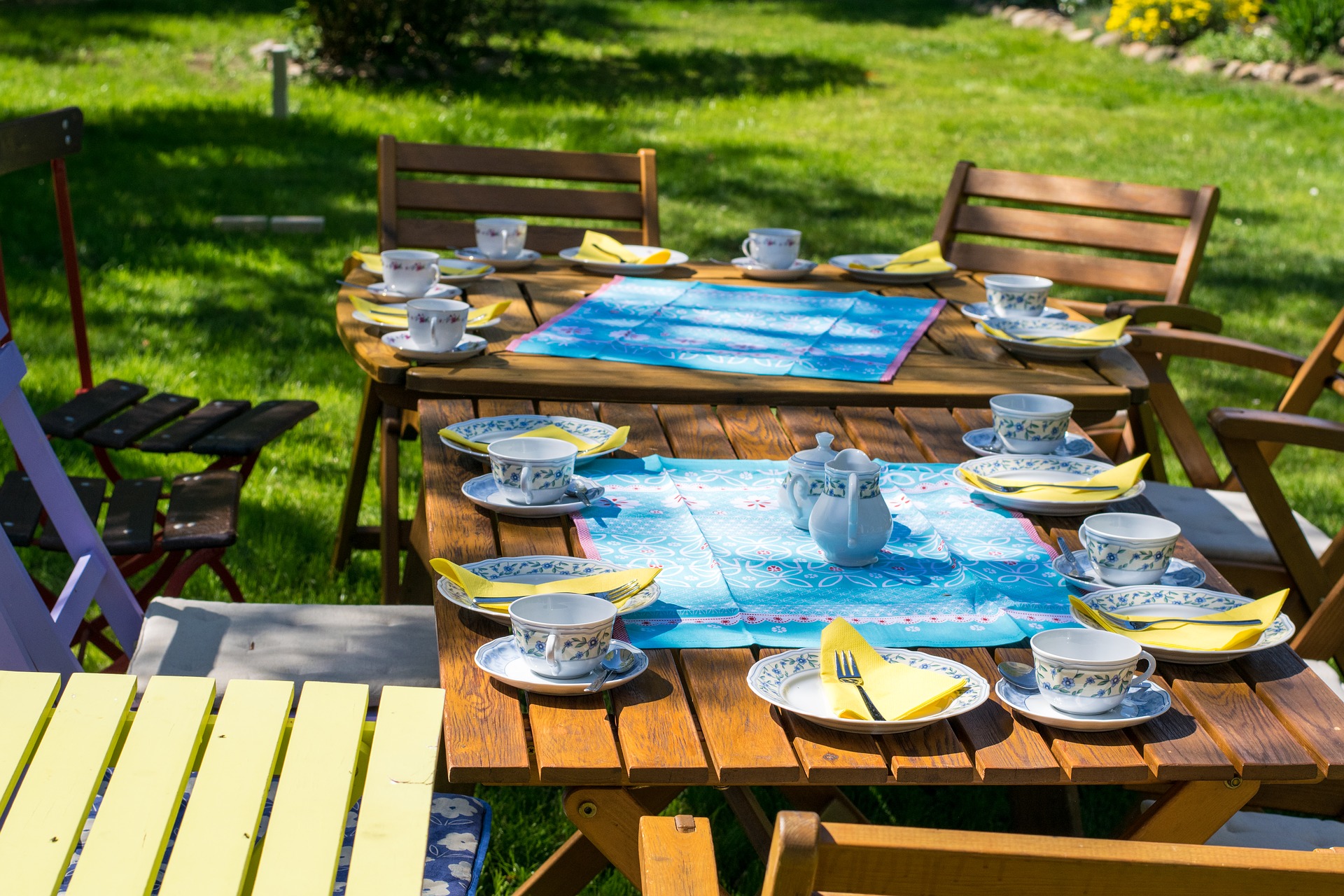 KEEP HUNGRY INSECTS FROM TAKING A BITE OUT  OF YOUR OUTDOOR PLANS!