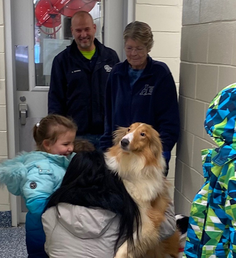 HOME FOR THE HOLIDAYS! ROCKY THE COLLIE REUNITED WITH FAMILY AFTER RESCUE FROM HOARDER